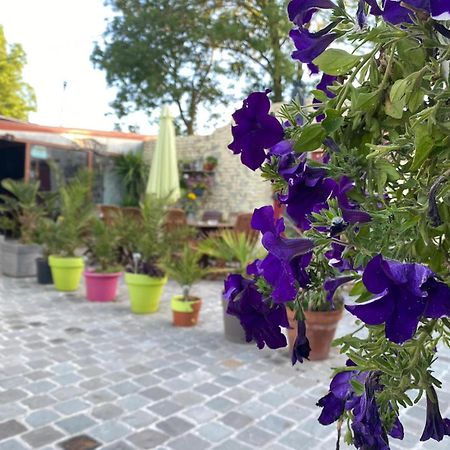 Le Relais De La Posterie Guest House Gembloux Exterior photo