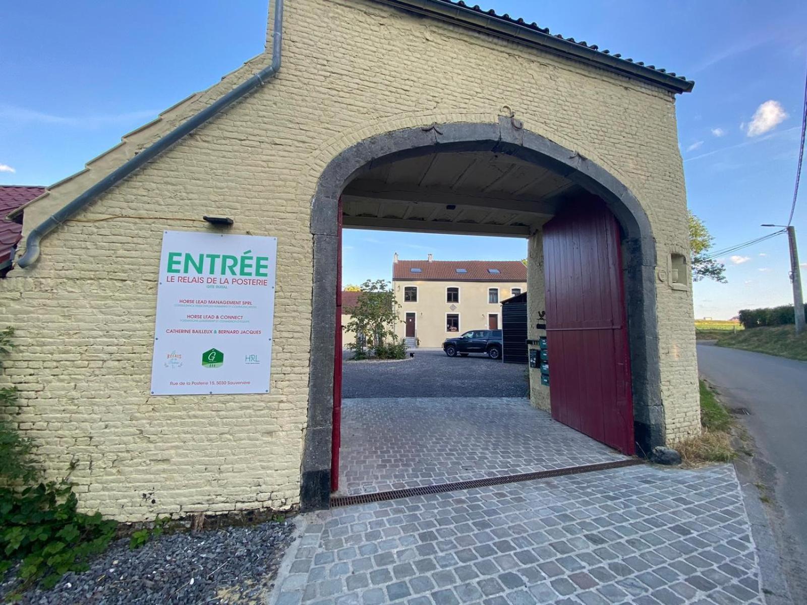 Le Relais De La Posterie Guest House Gembloux Exterior photo